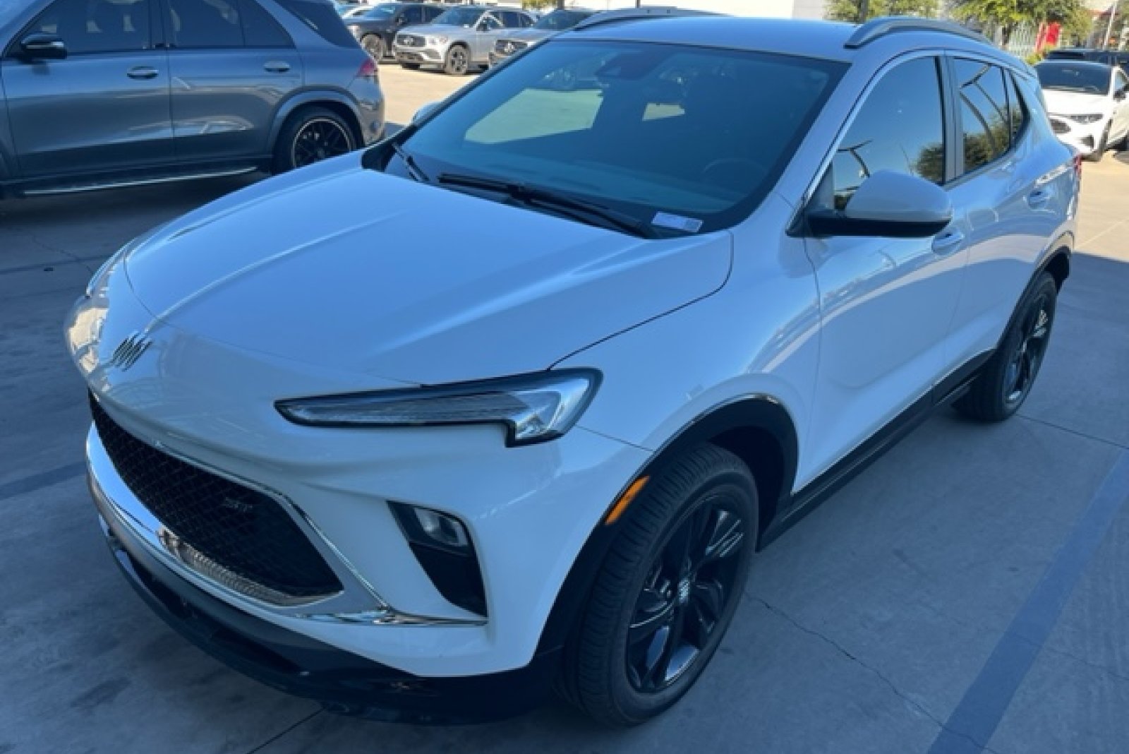 Used 2025 Honda HR-V EX-L image 1