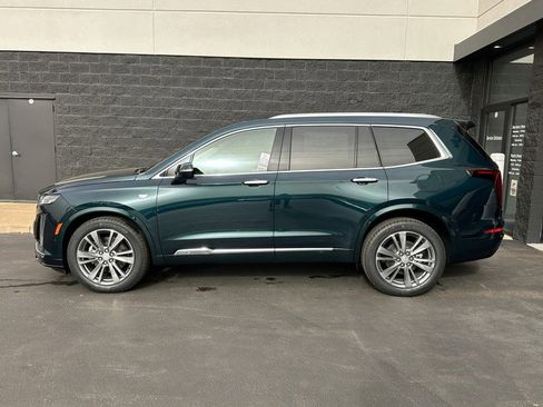 New 2025 Cadillac XT6 Premium Luxury w/ Technology Package image 2