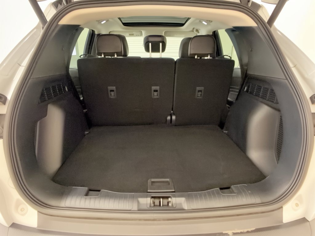 Used 2025 Ford Escape Platinum AWD/4WD image 28