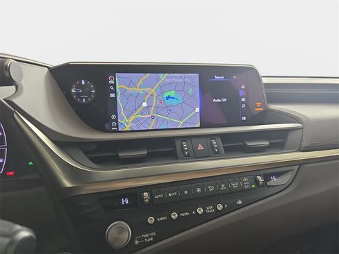 Used 2021 Lexus ES 300h w/ Luxury Package image 23