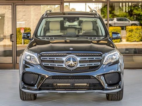 Used 2017 Mercedes-Benz GLS 550 4MATIC image 5