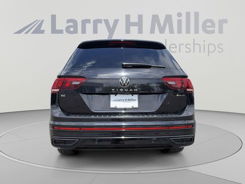 Used 2022 Volkswagen Tiguan SE R-Line AWD/4WD image 6
