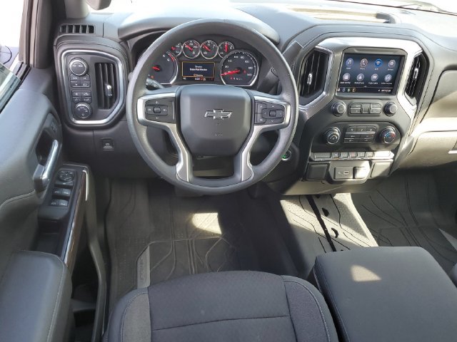 Used 2020 Chevrolet Silverado 1500 RST w/ RST Value Package AWD/4WD image 9