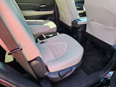 Used 2026 Toyota Grand Highlander AWD Hybrid image 20