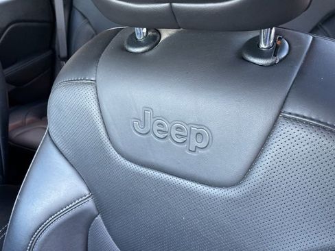 Used 2022 Jeep Cherokee Limited image 25