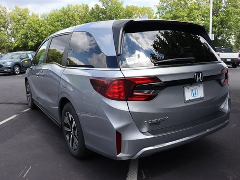 Used 2026 Honda Odyssey EX-L image 3