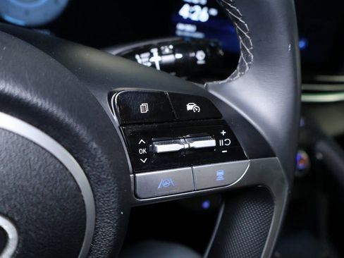 Used 2024 Hyundai Elantra Limited image 23