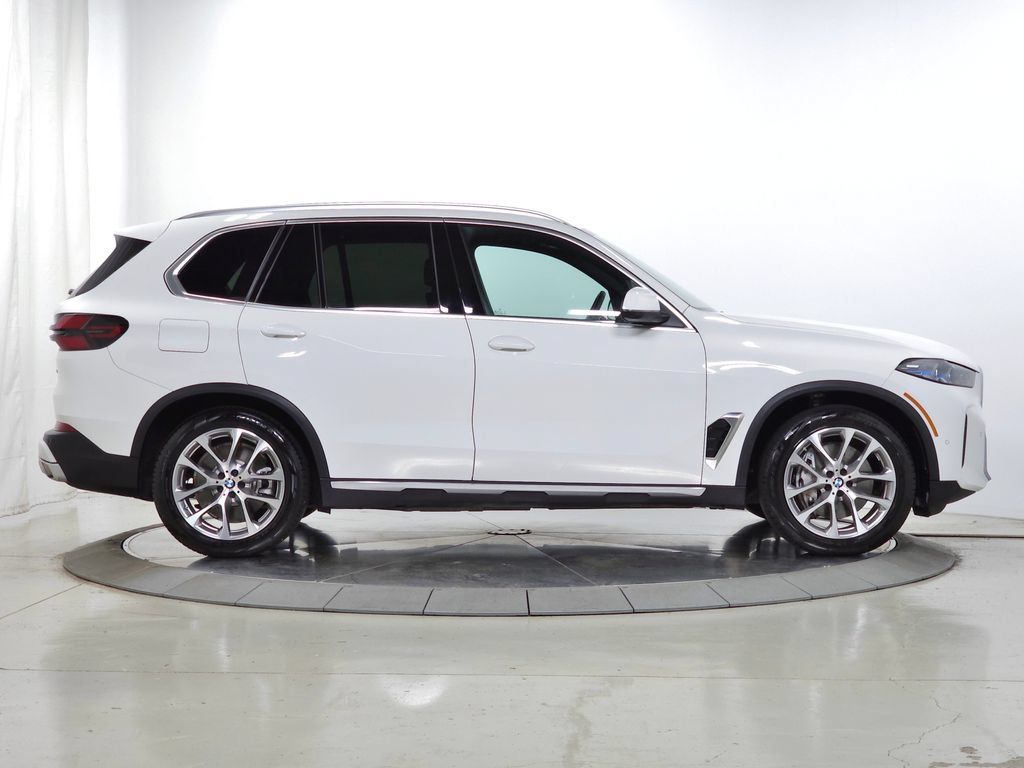 Used 2026 BMW X5 xDrive50e w/ Climate Comfort Package AWD/4WD image 12