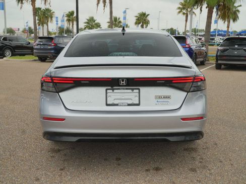 Used 2025 Honda Accord Sport image 6