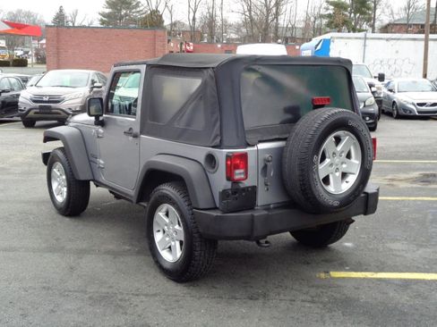 Used 2015 Jeep Wrangler Sport w/ Quick Order Package 24S AWD/4WD image 3