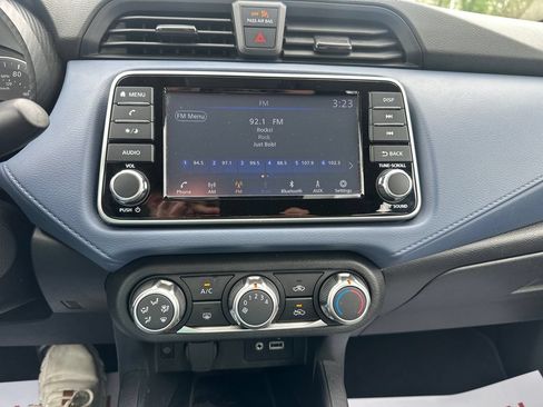 Used 2023 Nissan Versa SV FWD image 23