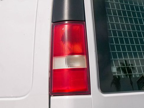Used 2014 Chevrolet Express 2500 RWD image 10