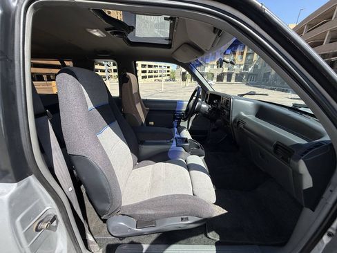 Used 1992 MAZDA Navajo 4WD image 27