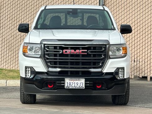 Used 2022 GMC Canyon AT4 w/ Driver Alert Package AWD/4WD image 9