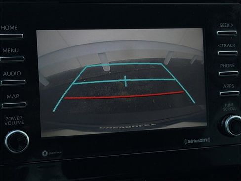 Used 2022 Toyota Camry SE image 18