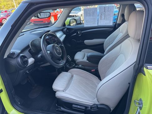 Used 2023 MINI Cooper S w/ Signature Upholstery Package image 22