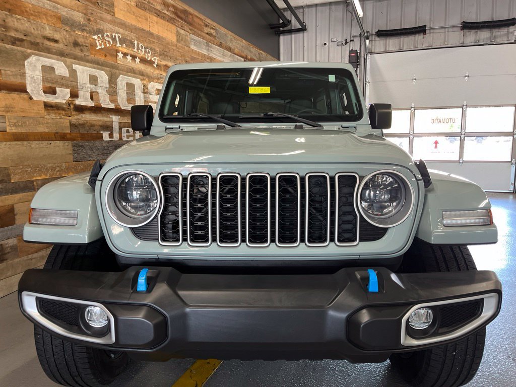 Used 2024 Jeep Wrangler Unlimited Sahara w/ Safety Group AWD/4WD image 6