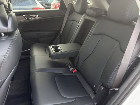 Used 2025 Kia Sportage EX w/ EX Premium Package AWD/4WD image 45