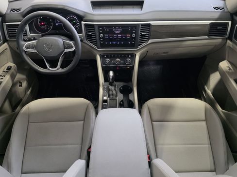 Used 2021 Volkswagen Atlas SE w/ Panoramic Sunroof Package FWD image 22