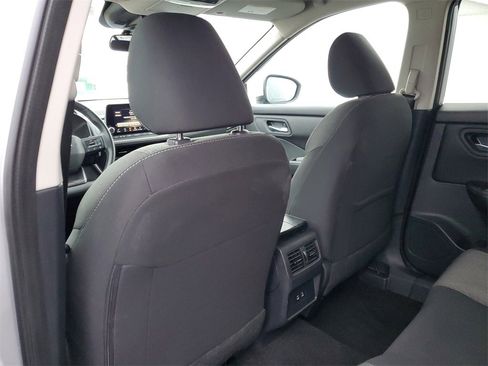 Used 2025 Nissan Rogue SV image 26