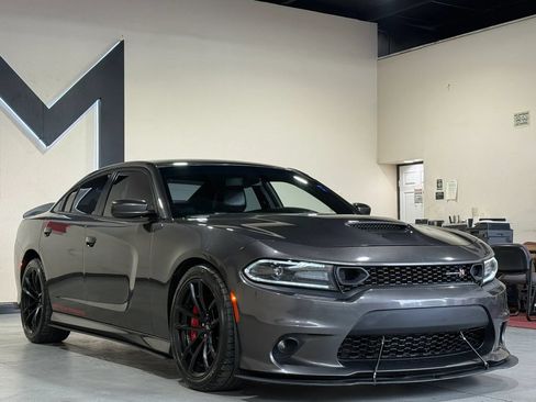 Used 2021 Dodge Charger Scat Pack w/ Dynamics Package RWD image 2