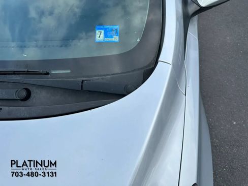 Used 2012 Hyundai Elantra GLS w/ Preferred Pkg 3 FWD image 8