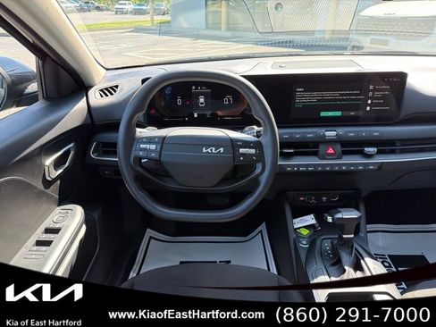 New 2026 Kia K4 FWD image 24
