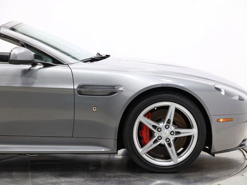 Used 2016 Aston Martin V8 Vantage S RWD image 43