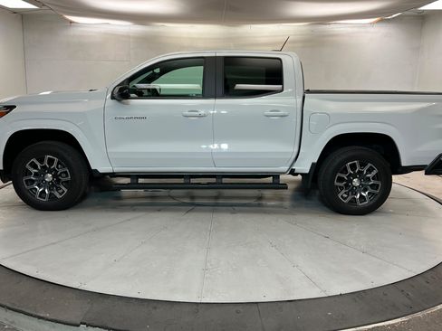 Used 2024 Chevrolet Colorado LT w/ LT Convenience Package III RWD image 2