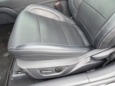Used 2025 Ford Mustang GT Premium RWD image 9