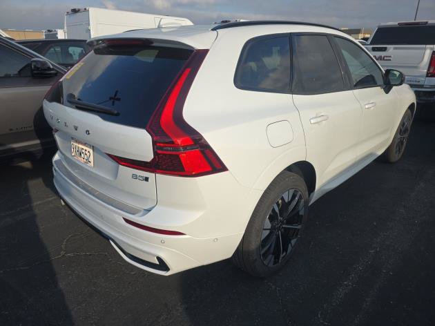Used 2026 Volvo XC60 B5 Plus AWD/4WD image 2