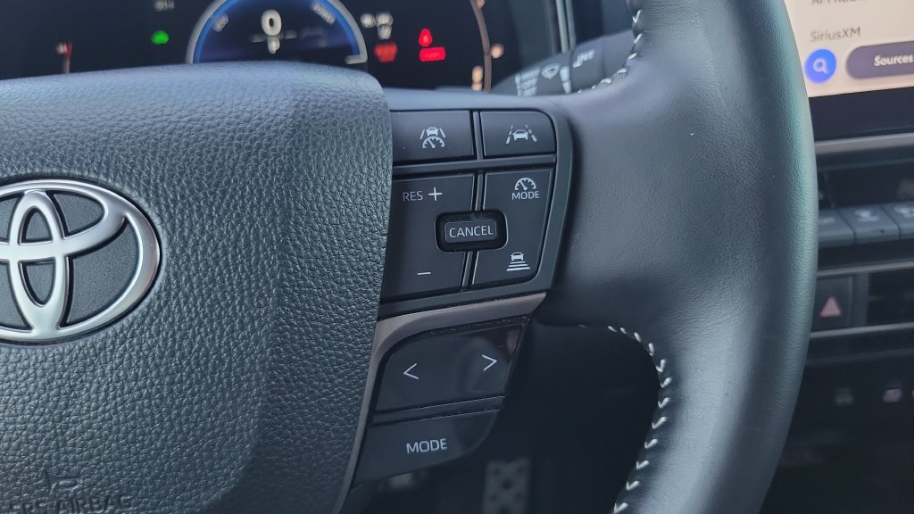 Used 2025 Toyota Camry SE w/ Multimedia Upgrade Package FWD image 21