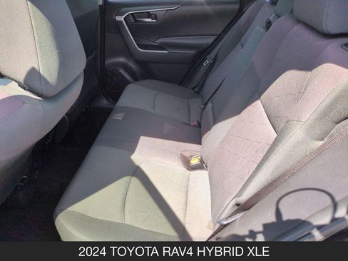 Used 2024 Toyota RAV4 XLE AWD/4WD image 16