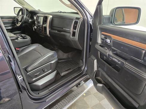 Used 2014 RAM 1500 Laramie image 12