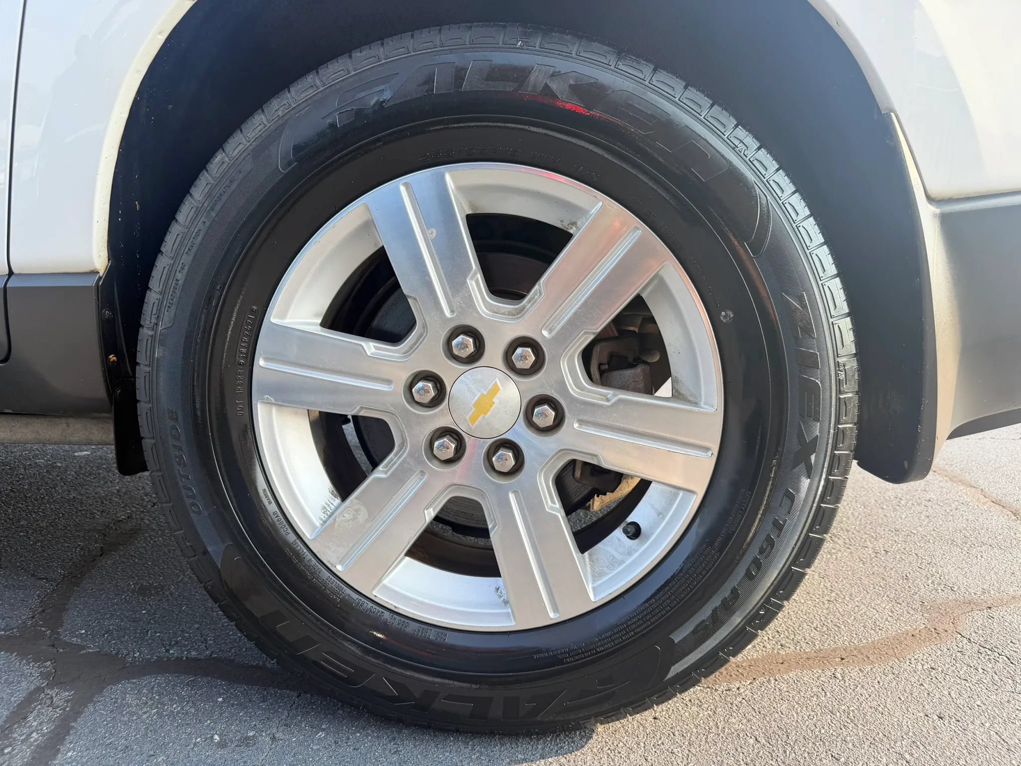 Used 2009 Chevrolet Traverse LT AWD/4WD image 26