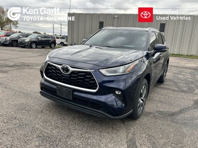 Used 2021 Toyota Highlander XLE