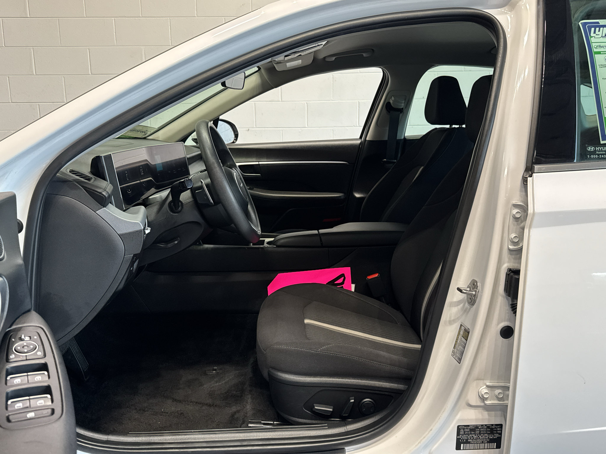 Used 2025 Hyundai Sonata SEL FWD image 14