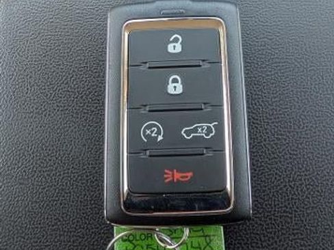Used 2023 Jeep Grand Cherokee Limited AWD/4WD image 18