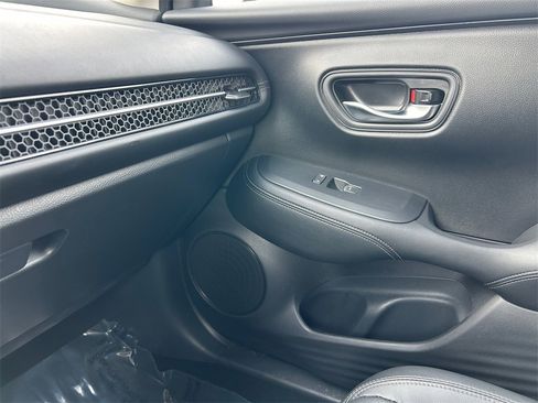 Certified 2024 Honda HR-V EX-L image 32
