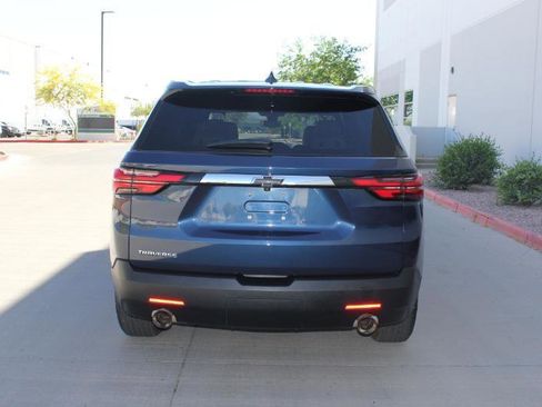 Used 2022 Chevrolet Traverse LS image 6