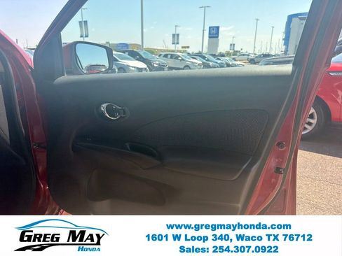 Used 2017 Nissan Versa SV FWD image 23