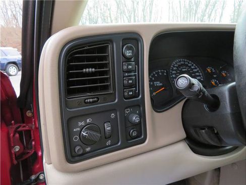 Used 2006 Chevrolet Tahoe Z71 w/ Z71 Preferred Equipment Group image 12
