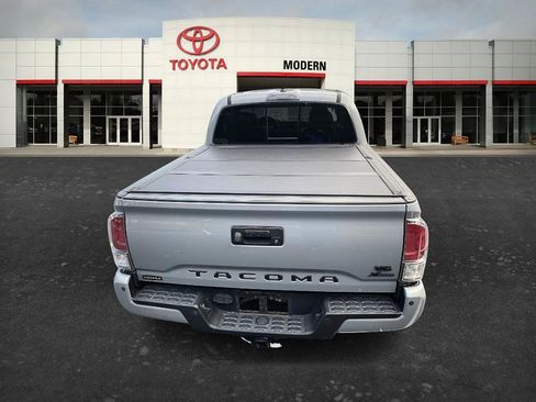 Used 2021 Toyota Tacoma TRD Sport w/ TRD Premium Sport Package AWD/4WD image 14