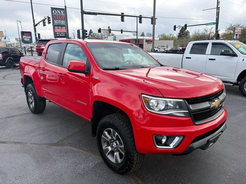 Used 2017 Chevrolet Colorado Z71 AWD/4WD image 3