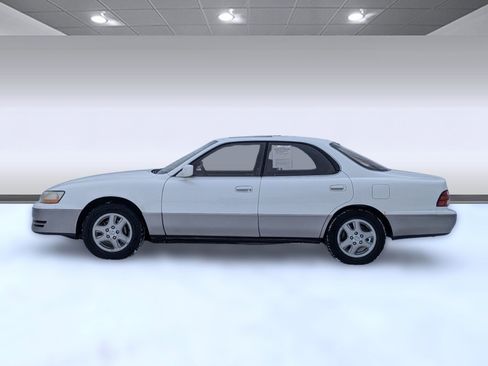 Used 1994 Lexus ES 330 4dr Sedan Auto image 2