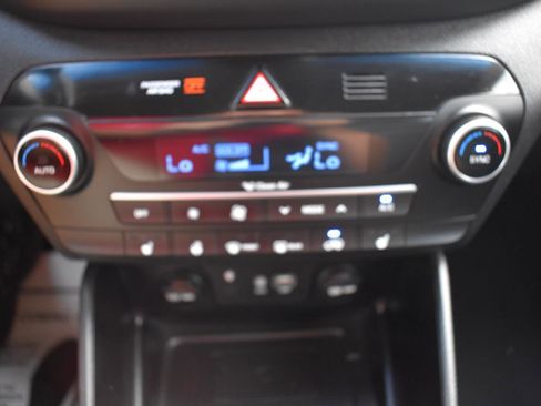 Used 2019 Hyundai Tucson Limited FWD image 40