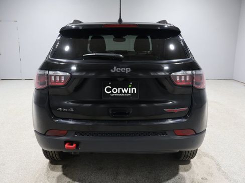 Used 2024 Jeep Compass Trailhawk image 3