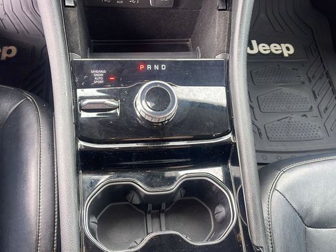 Used 2021 Jeep Grand Cherokee L Limited AWD/4WD image 26