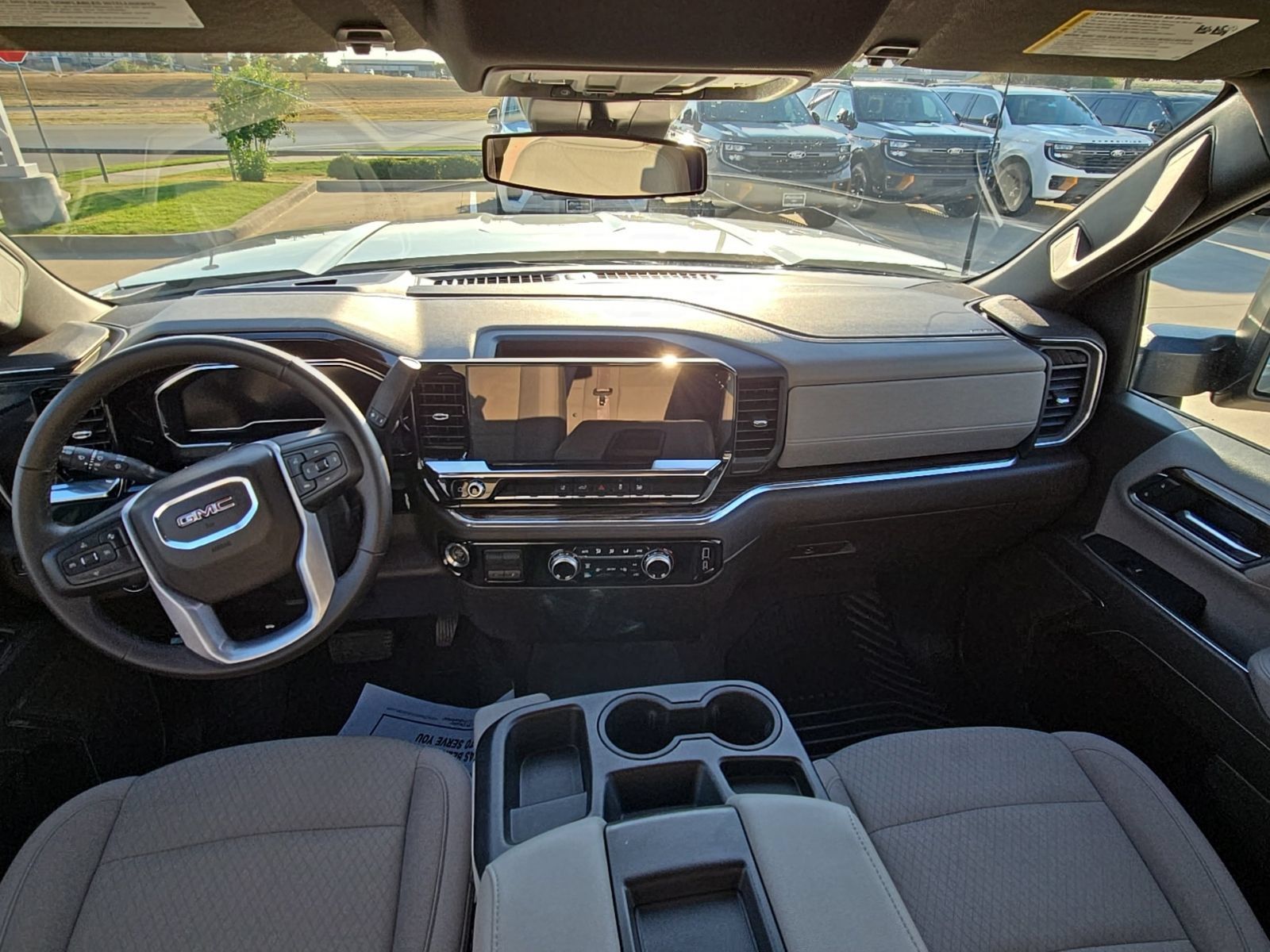 Used 2024 GMC Sierra 3500 SLE w/ SLE Convenience Package AWD/4WD image 15