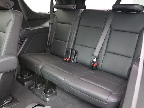 Used 2021 Chevrolet Tahoe LT w/ LT Signature Package image 24